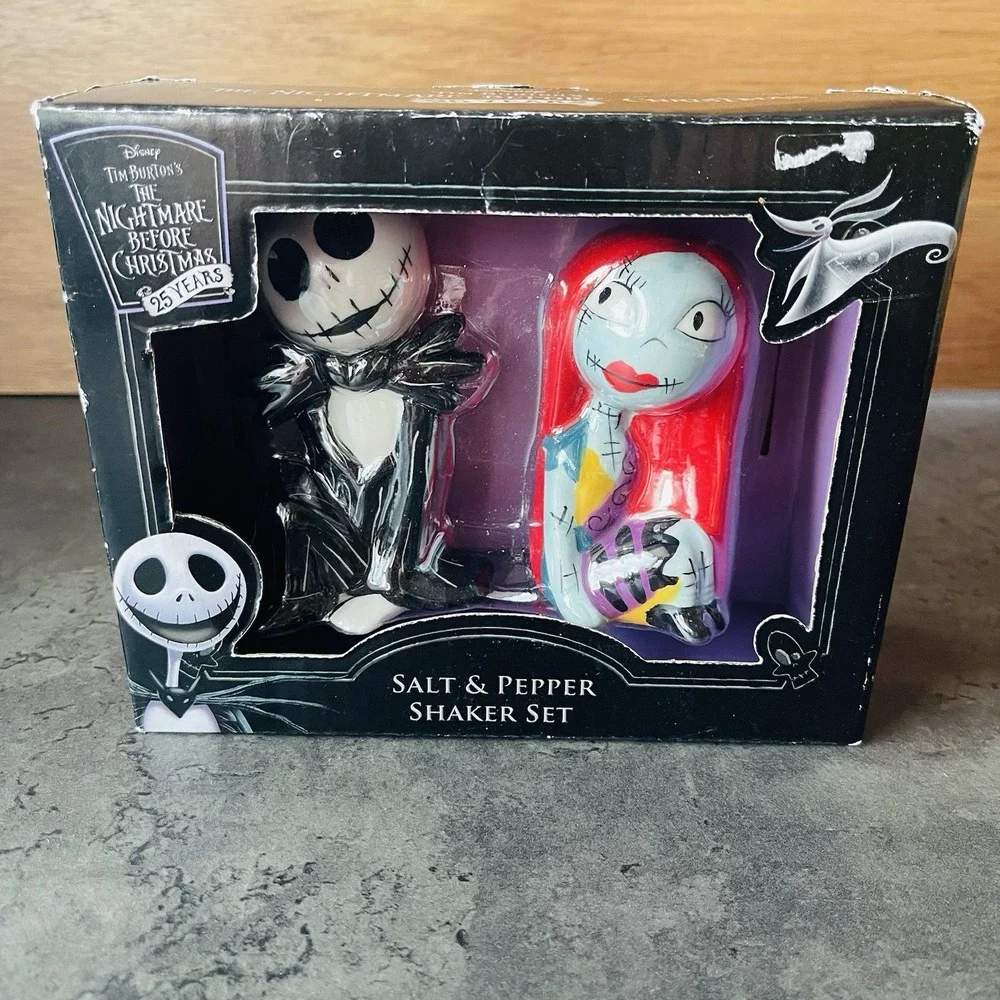 NEW The Nightmare Before Christmas Salt & Pepper Shakers Jack & Sally Halloween